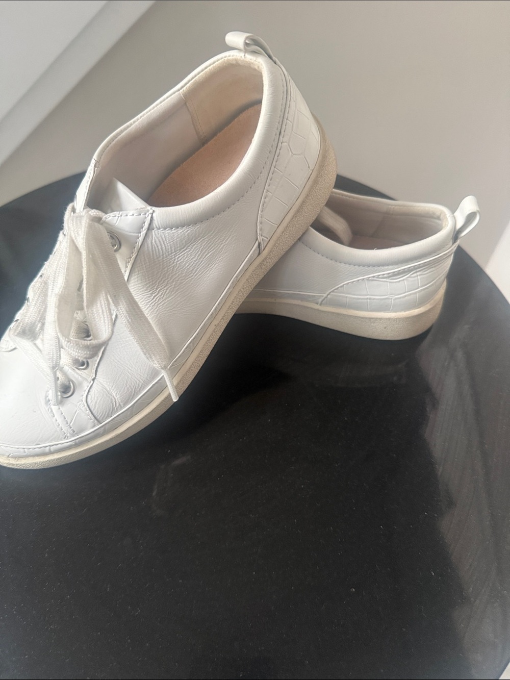 Vionic White Low-Top Sneakers